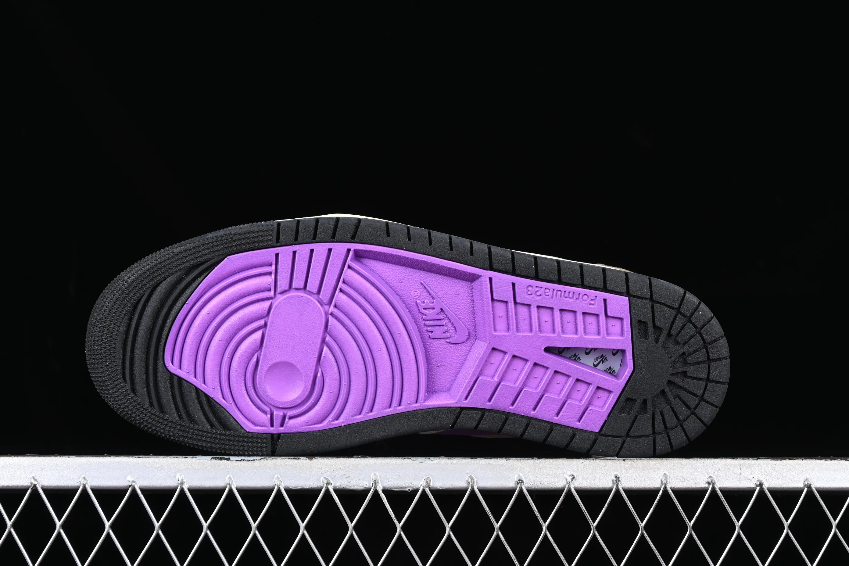 All categories Air Jordan Jordan series basketball shoes Air Jordan 1 High Air Jordan 1 Zoom CMFT AJ1 Joe 1 gray and purple color matching DV1307-205